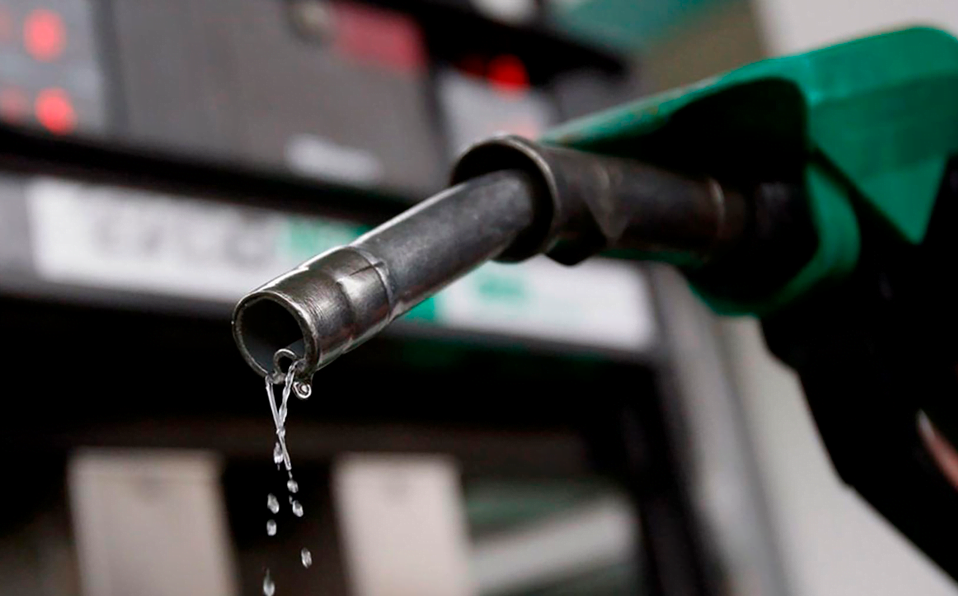 AMLO advierte que gasolineras de cdmx abusan en precios