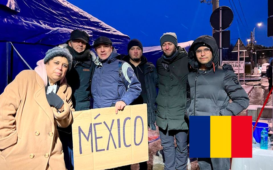Mexicanos logran salir de Ucrania