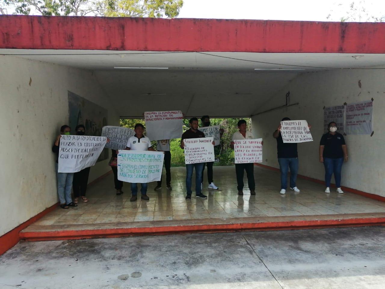 Docenas protestan para destituir a director de la INPI