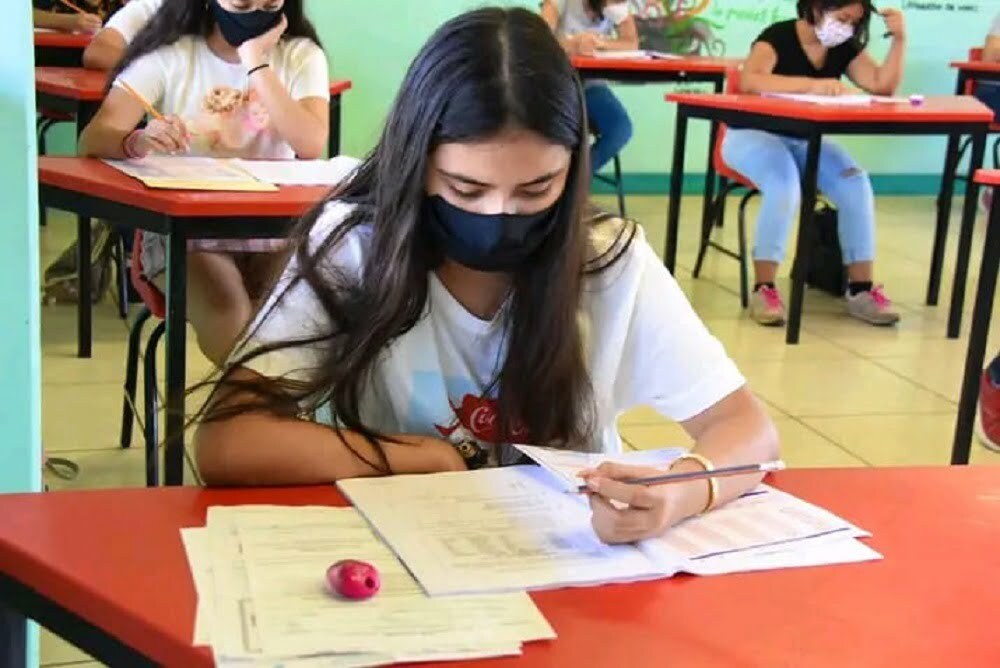 Más de 21 mil jóvenes se inscriben a examen de nuevo ingreso a bachillerato