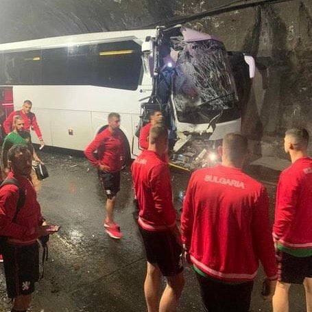 Selección de Bulgaria sufre accidente en su autobús