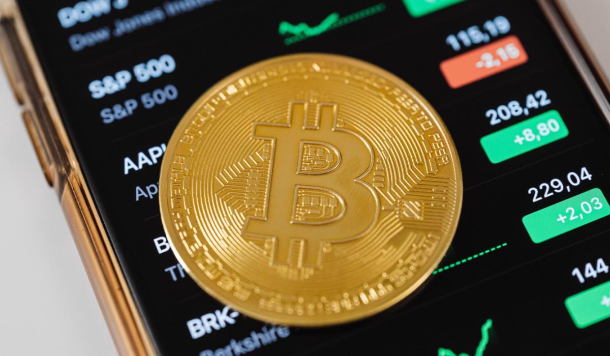 Bitcoin cae a sus niveles más bajos no vistos desde 2020