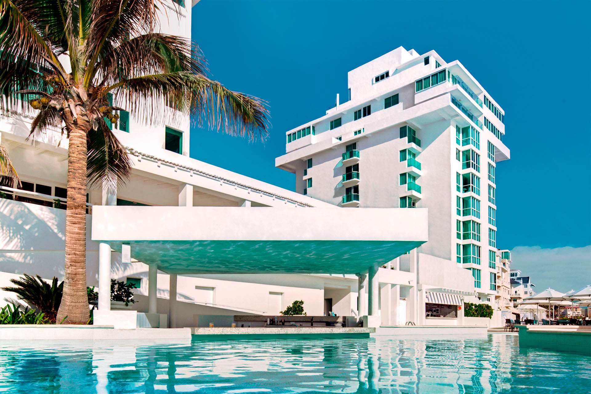 36 hoteles de Cancún sin refugio anti huracanes