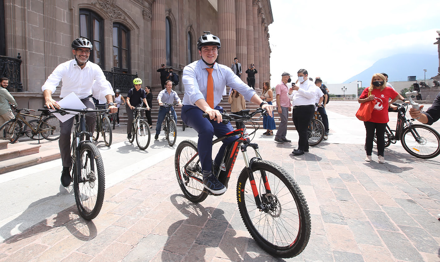 El gobierno de Nuevo León veta ley anti bicis