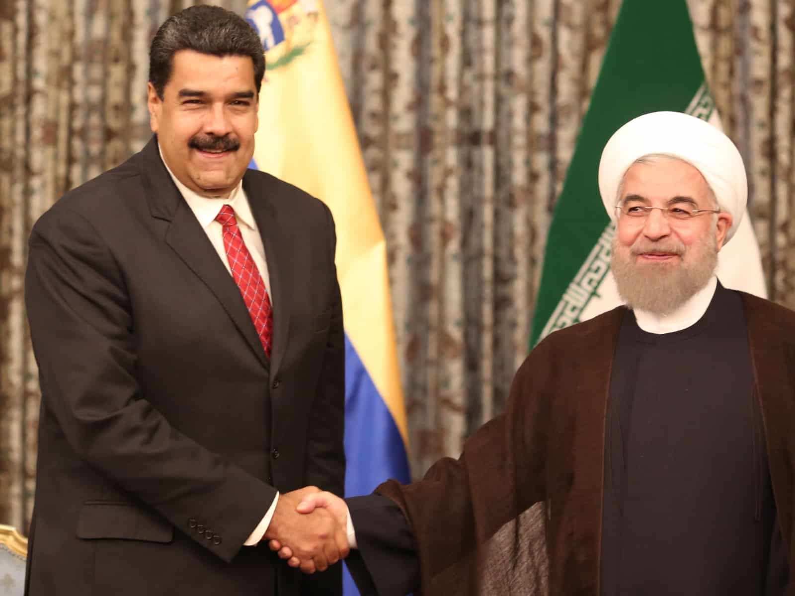 Venezuela e Irán firman acuerdo por 20 años
