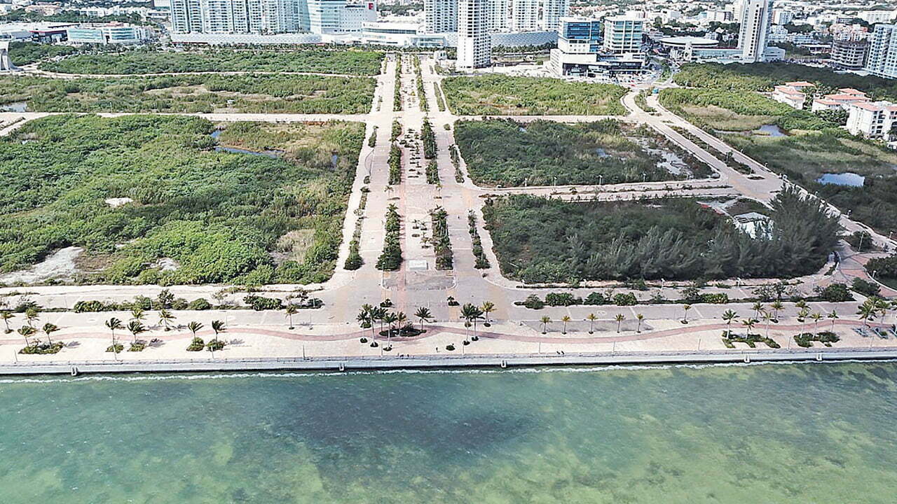 Inmobiliarios de Cancún pedirán a AMLO reactivación de Malecón Tajamar