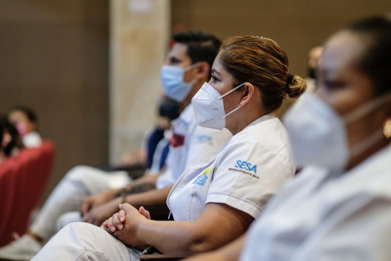 Trabajadores de Salud no escapan a contagios de COVID