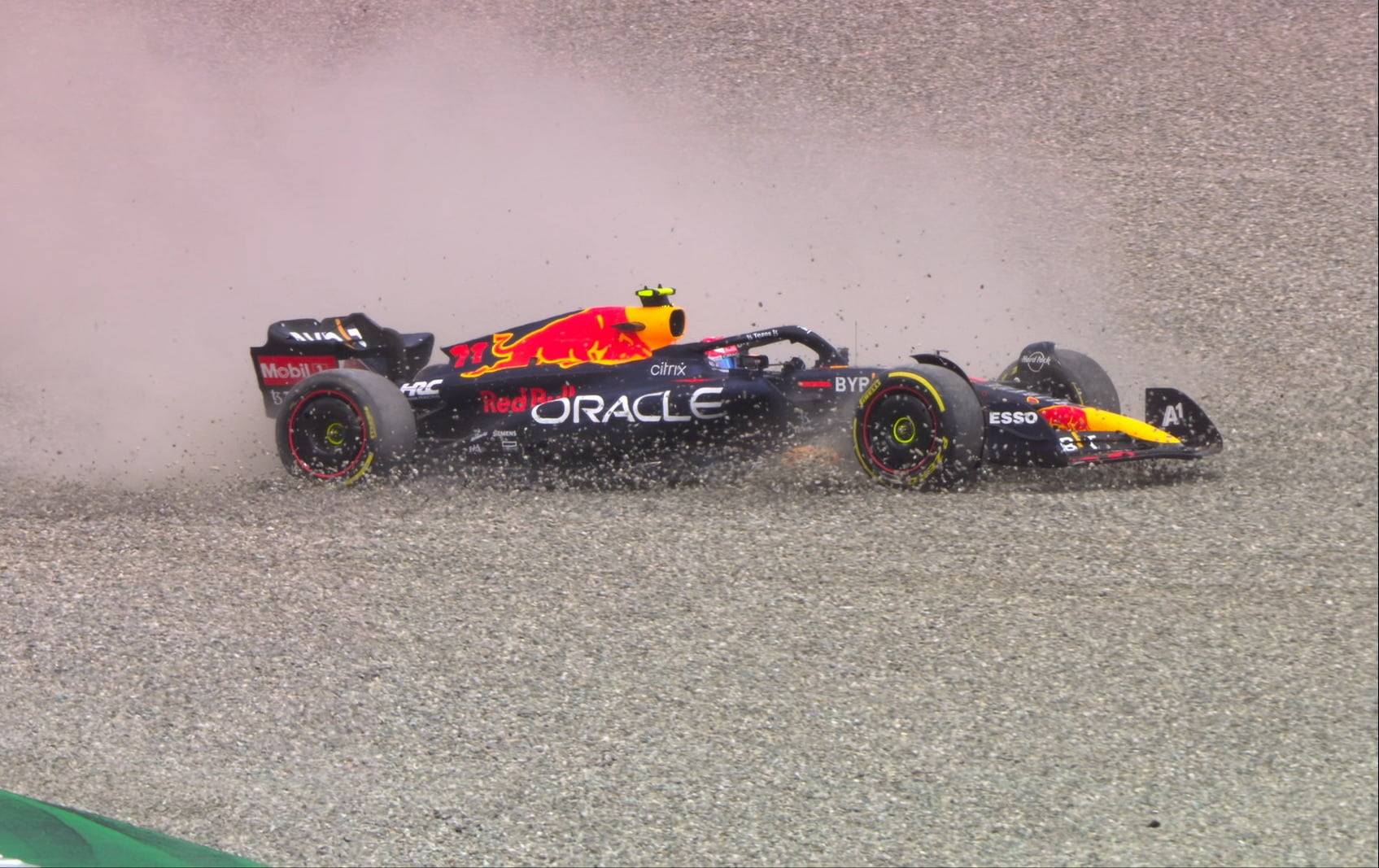 Asesor de Red Bull culpa a Checo del accidente del GP de Austria