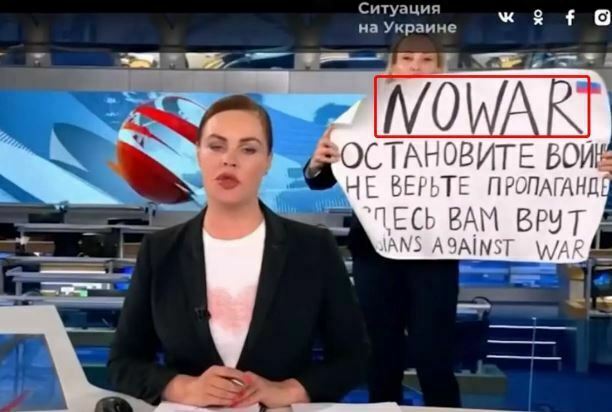 Detienen a periodista rusa que protestó contra la guerra
