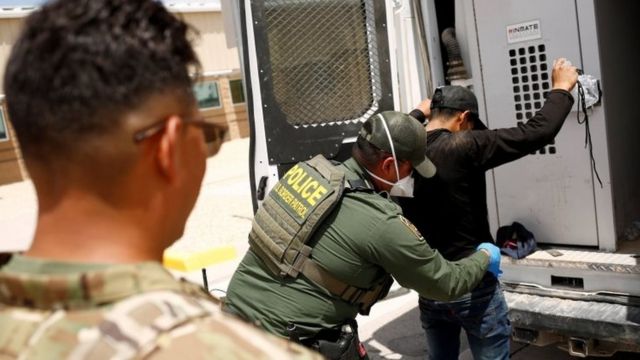 Detenciones de migrantes en frontera México-EU rompen récord