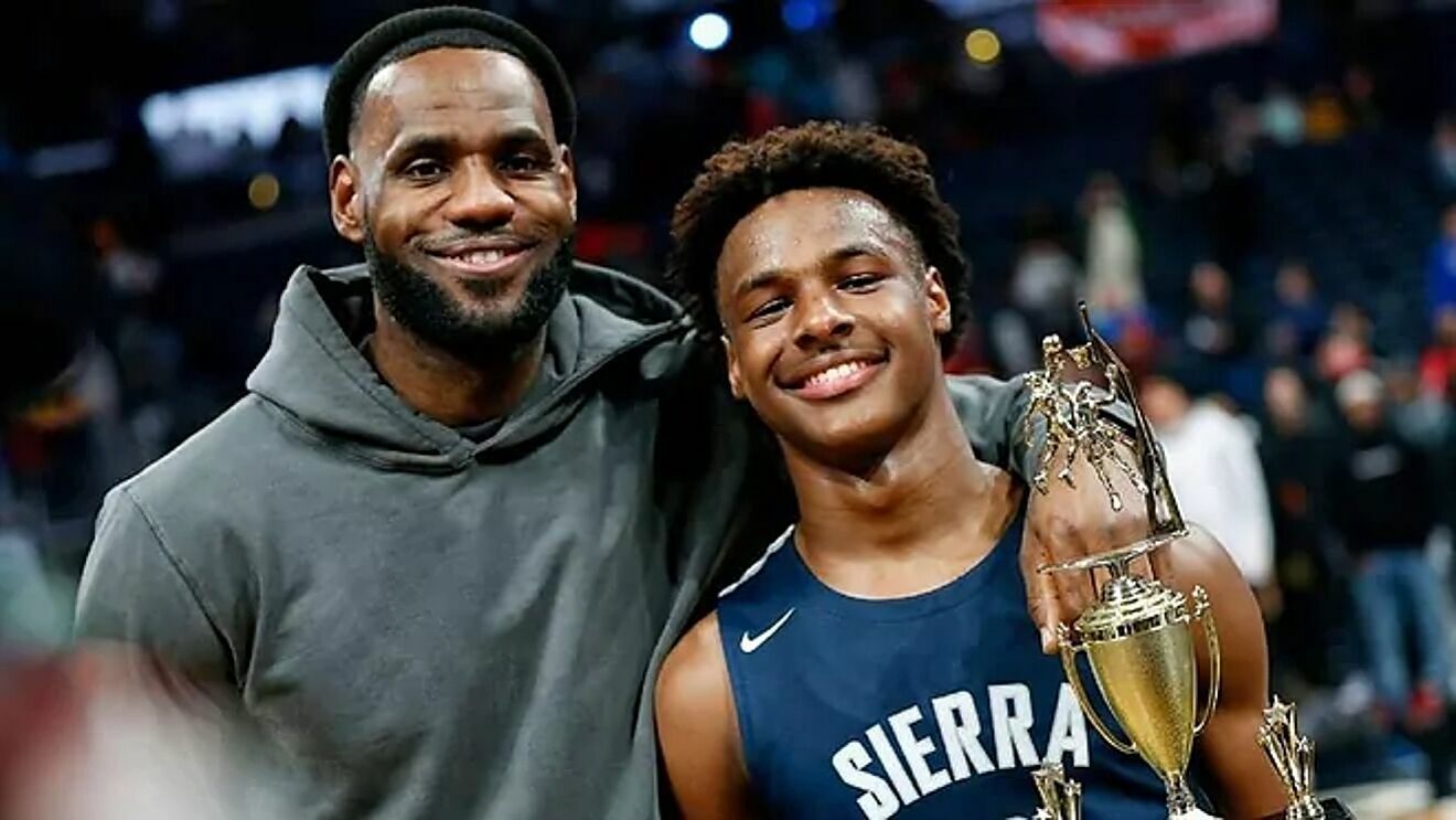 LeBron será el primer jugador de la NBA en jugar con su hijo