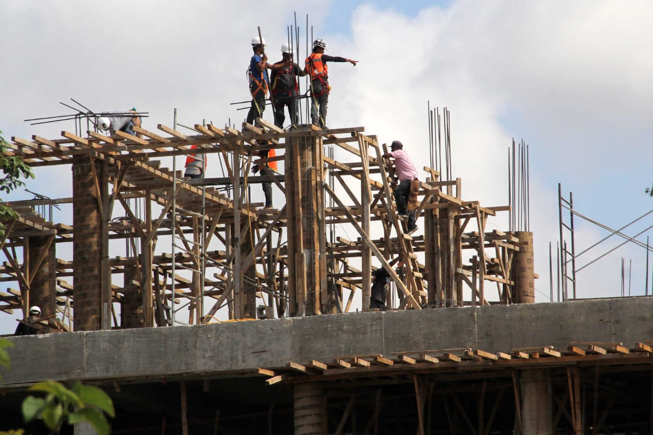 Proponen constructores casetas de prevención en obras