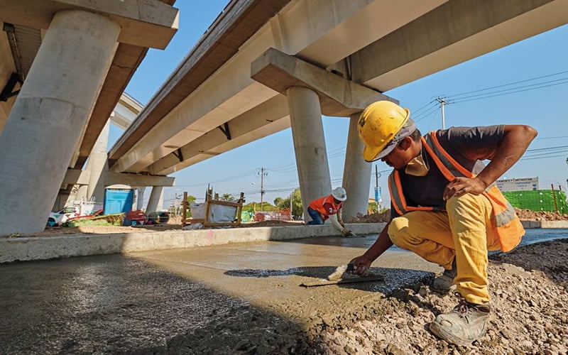 Hoteleros apoyan mano de obra beliceña para obras en Q. Roo