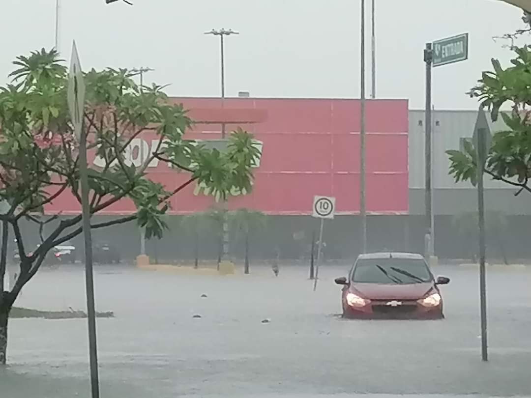 Lluvias intensas causan severas inundaciones en Othón P. Blanco