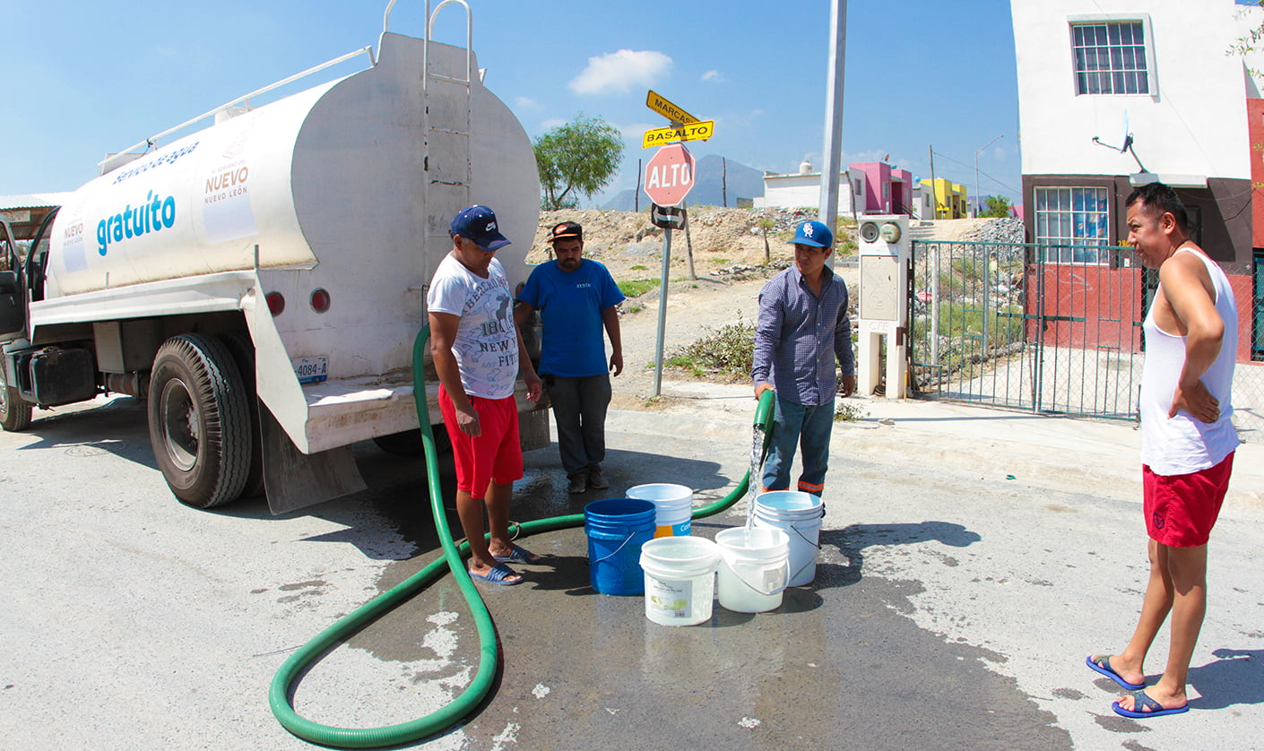 Se han distribuido casi 300 millones de litros de agua en NL