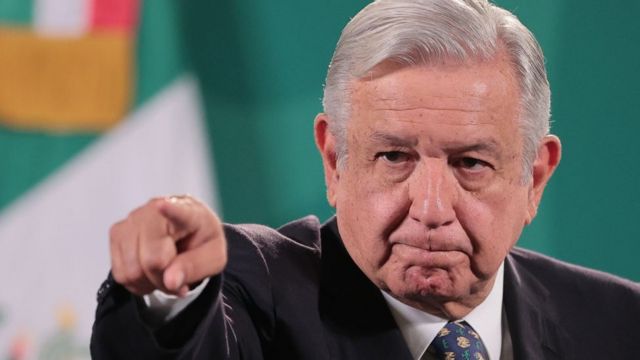 AMLO va por corrupción en equipos de futbol