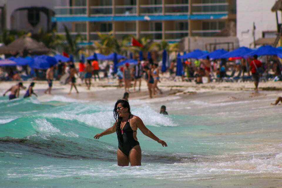 Es Cancún primer destino internacional de playa preferido por turistas chilenos