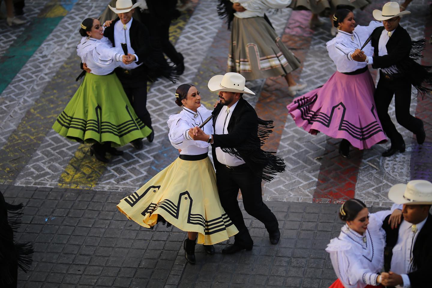 Nuevo León rompe Récord Guinness con el Baile Folklórico más Grande