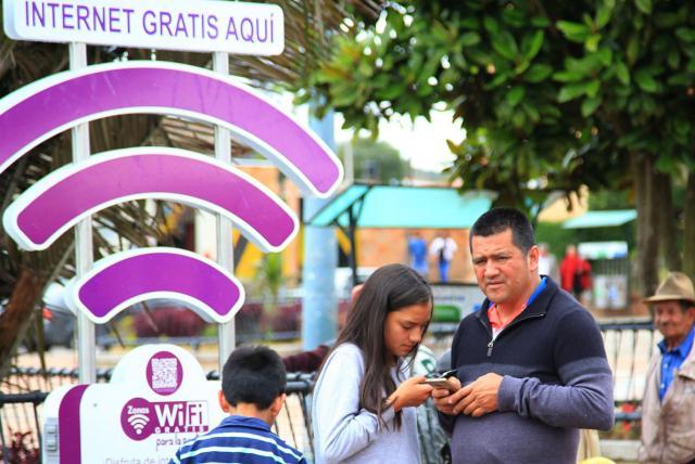 Presentan iniciativa para dar internet gratis en Quintana Roo