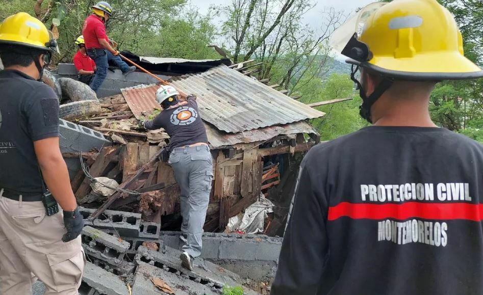 Abuelito muere con su perrito; su casa se derrumbó mientras dormían en Nuevo León