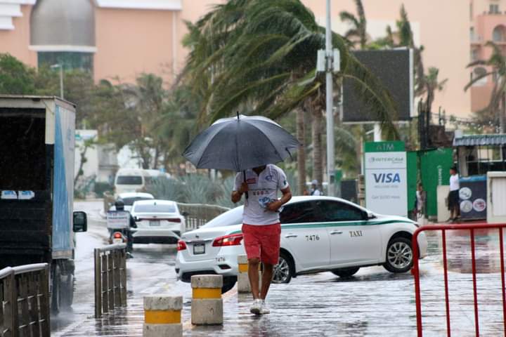 Advierten de probabilidad de desarrollo ciclónico al sureste de las costas de Quintana Roo