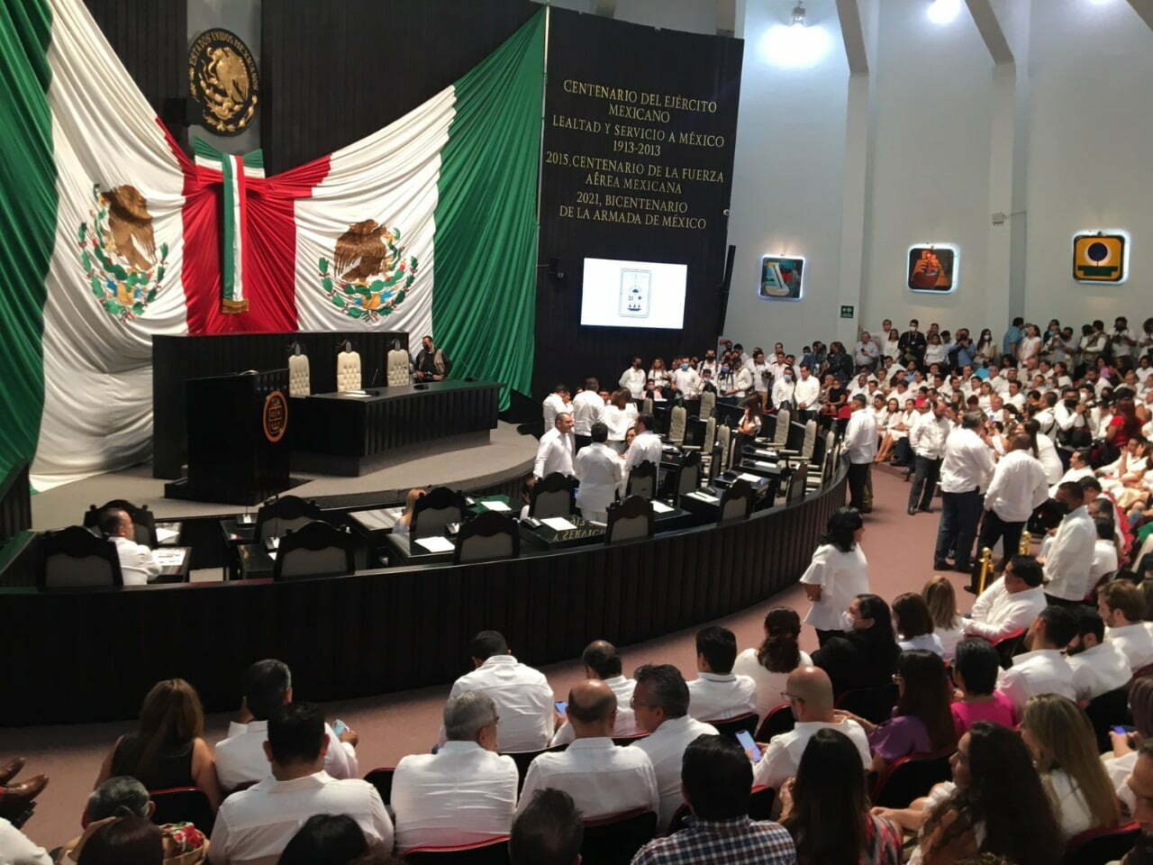 Entra en función la XVII Legislatura de Quintana Roo