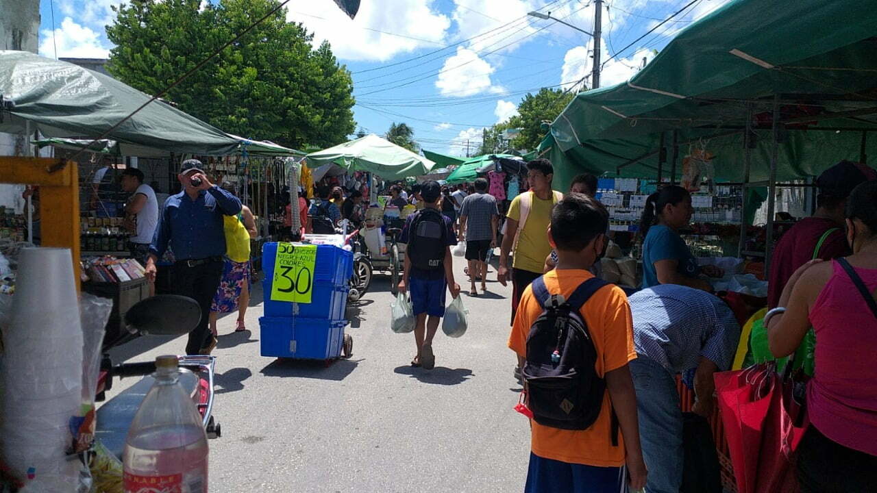 Evalúan cinco solicitudes para abrir nuevos tianguis en Cancún