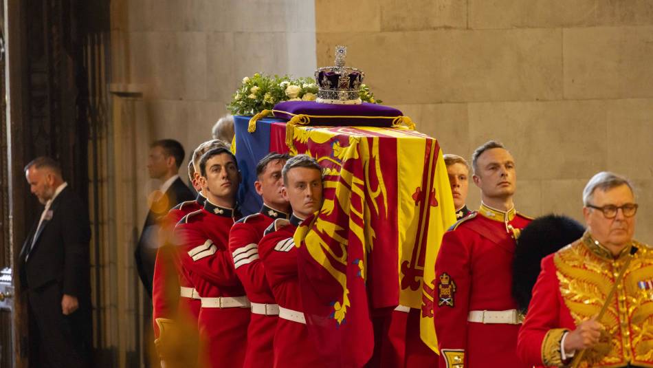 Cancelan vuelos en Reino Unido, para evitar hacer ruido en funeral de la reina Isabel II
