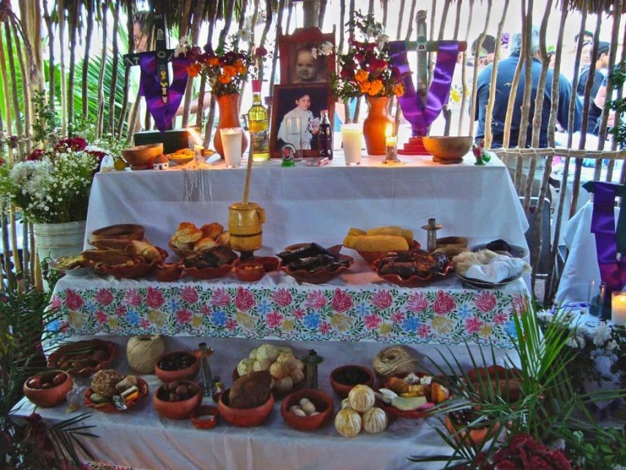 Con evento del Hanal Pixán buscan atraer turistas al Centro de Cancún