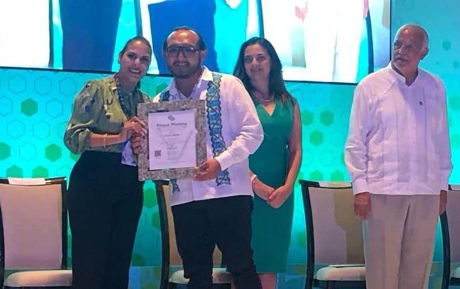 Playa Centro y Playa Norte reciben certificado platino