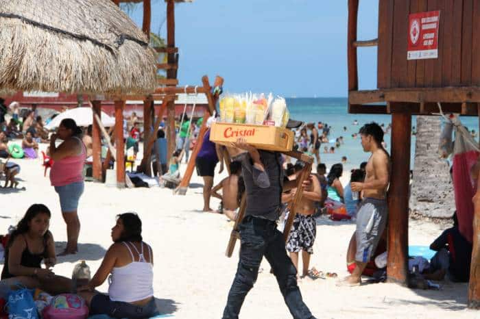 Analiza ayuntamiento reubicar a comerciantes ambulantes de ‘Playa del Niño’, en Puerto Juárez