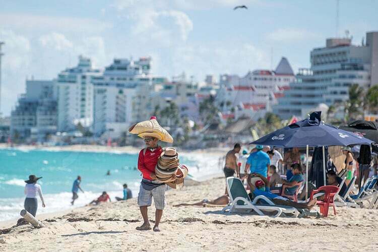 Prevén reubicar a comerciantes ambulantes de la Zona Hotelera de Cancún