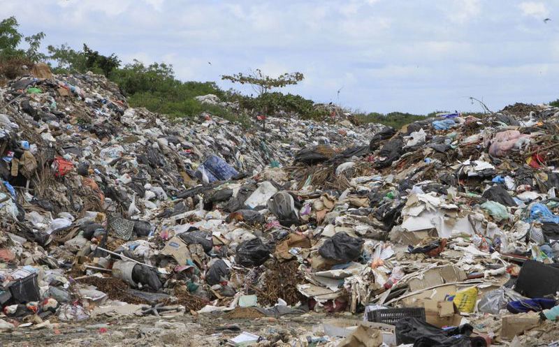 Busca Ayuntamiento de Othón P. Blanco conmutación de la multa por mal manejo de basura