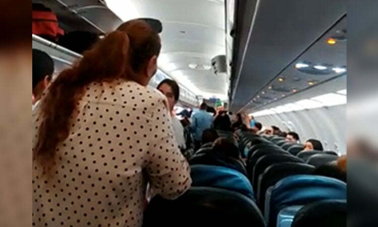 Viva Aerobús retiene varias horas a pasajeros del vuelo Cancún-Guadalajara