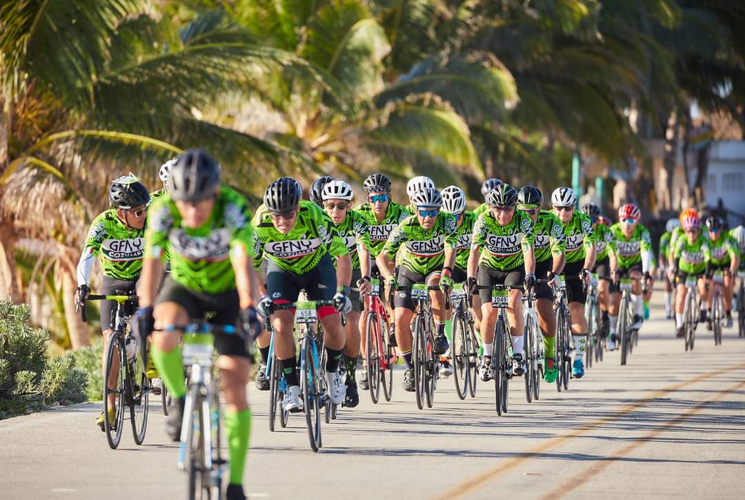 Participan más de 2 mil 500 ciclistas en el Gran Fondo de Nuevo York en Cozumel