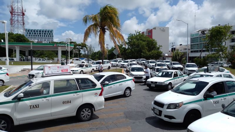 Pide Ayuntamiento sancionar a taxistas conflictivos de Cancún