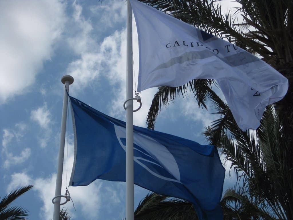 Buscan que playas de Isla Mujeres alcancen la certificación ‘Bandera blanca’