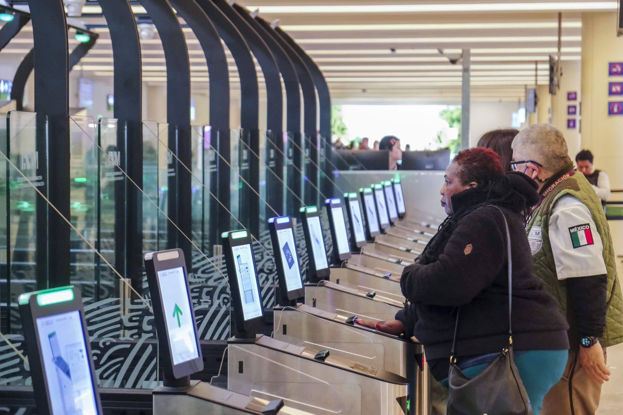 Anuncia Mara Lezama filtro migratorio automatizado en Aeropuerto Internacional de Cancún