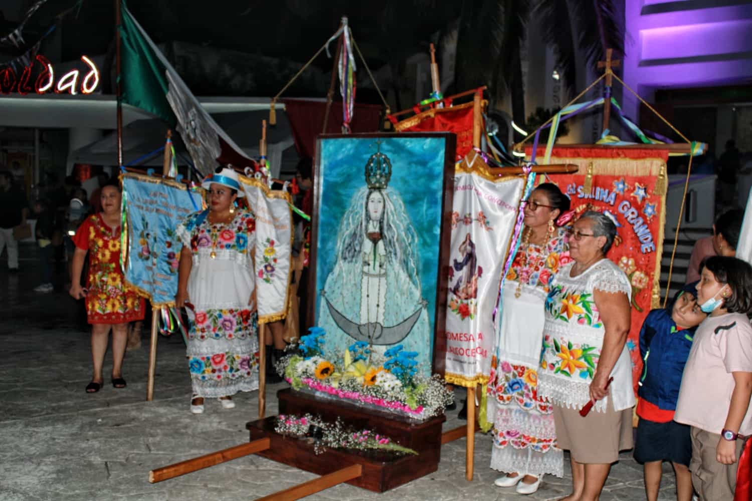 Isla Mujeres se engalana con las Fiestas Patronales en honor a la Virgen de la Inmaculada Concepción