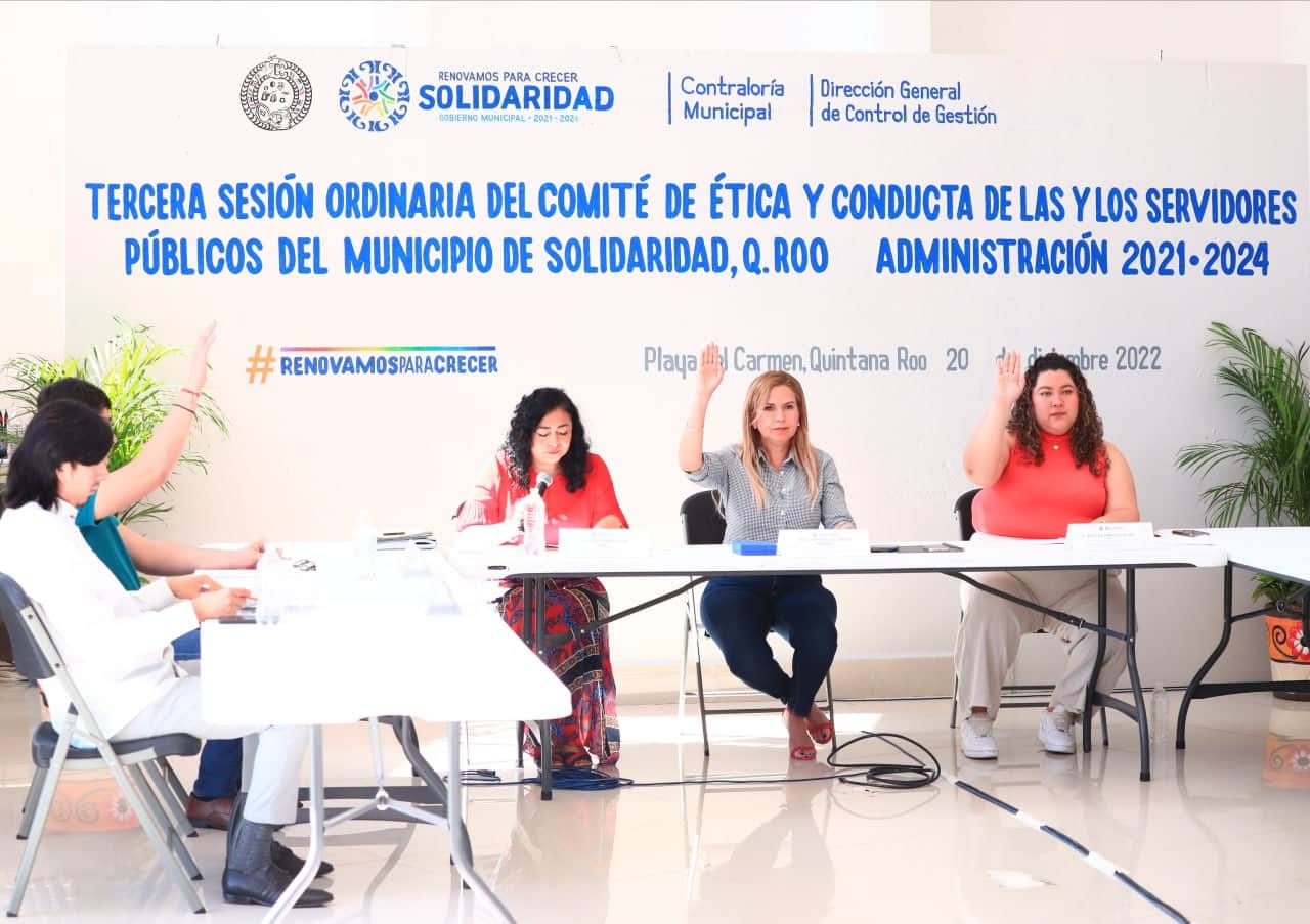Lili Campos promueve capacitación a servidores públicos
