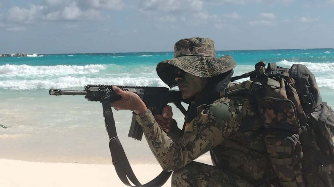 Marina hace demostración de operaciones navales en Playa Forum