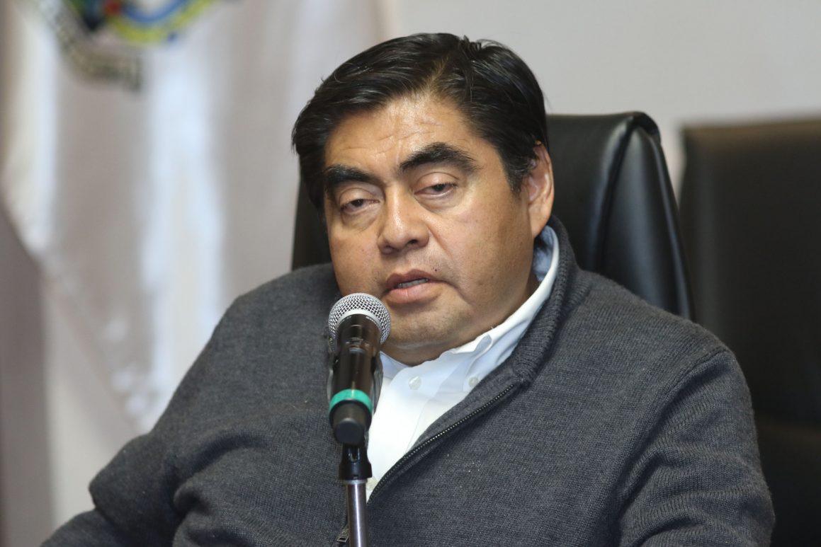 Muere Miguel Barbosa Huerta, gobernador de Puebla