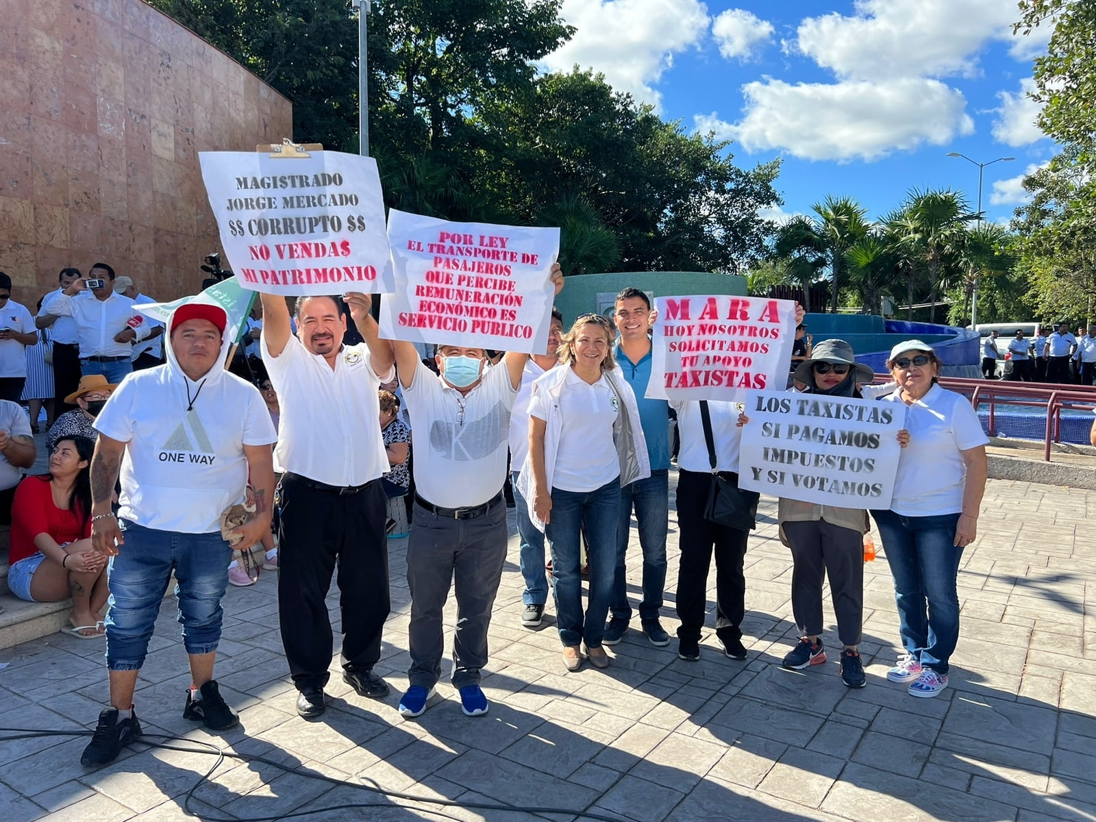 Protestan taxistas en Cancún por UBER, magistrados fallan a favor de la plataforma