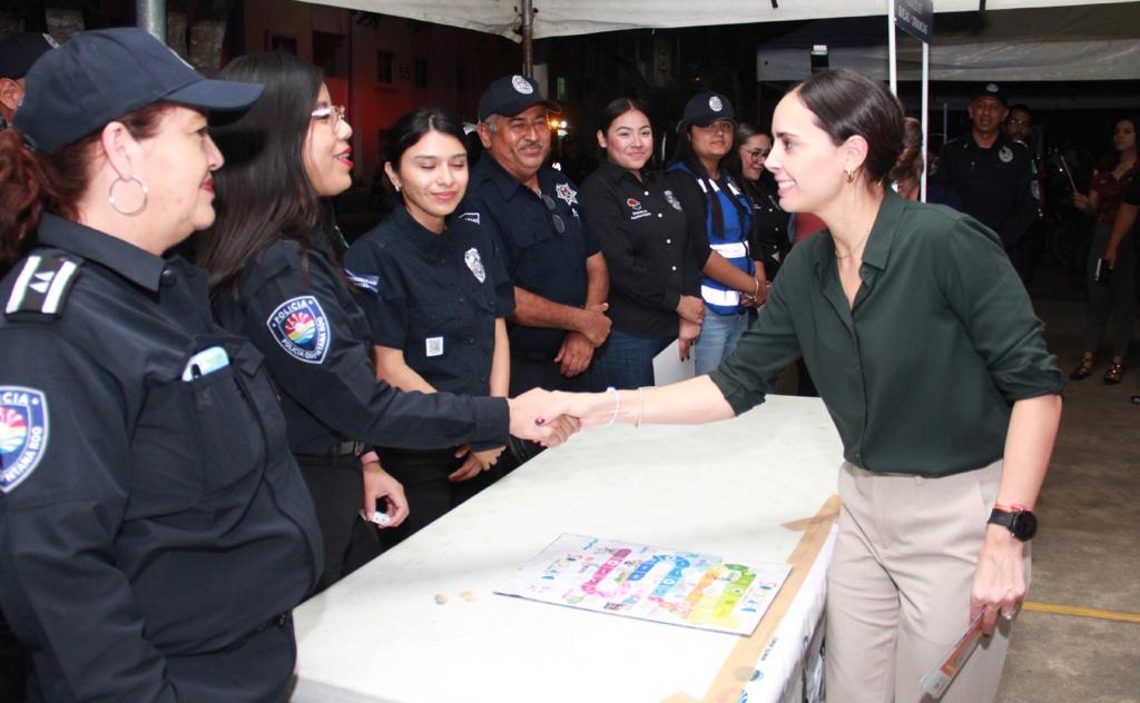 Llevan “Proximidad por tu seguridad” a la región 110 en Cancún