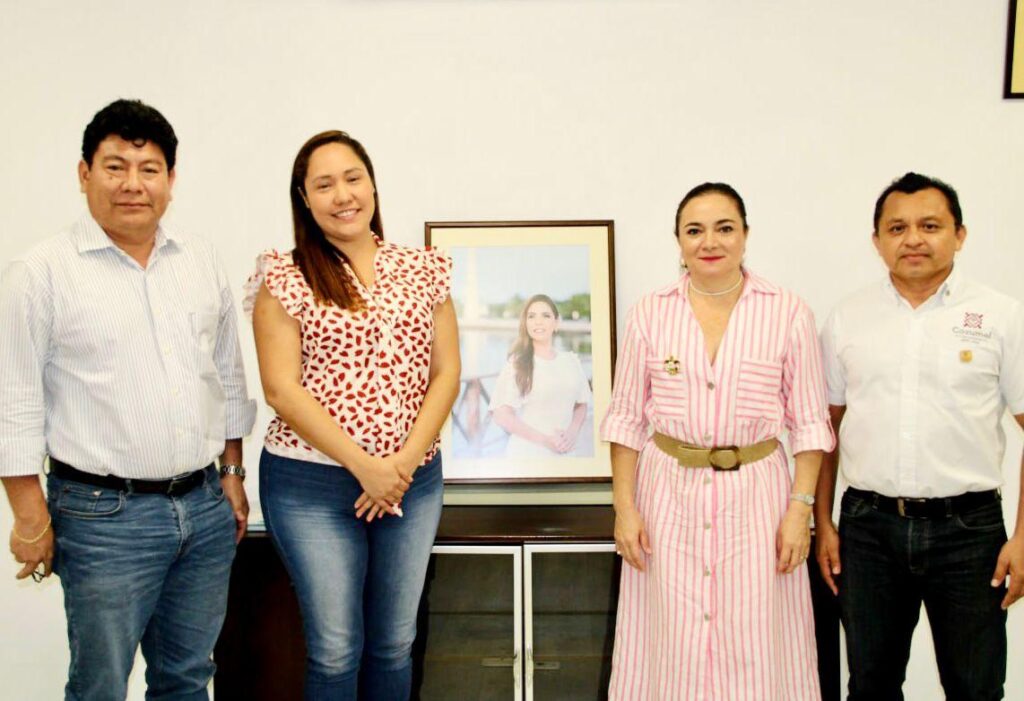 Juanita Alonso expone al gobierno estatal, proyecto de recuperación y ampliación de la ciclovía de la avenida Benito Juárez.