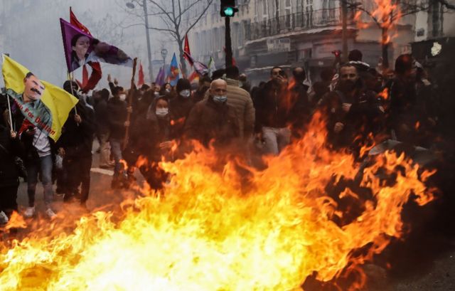 Continúan protestas en Francia por reforma de las pensiones