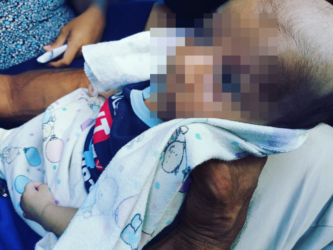 Rescatan bebé a punto de ser regalado por sus padres en Cancún