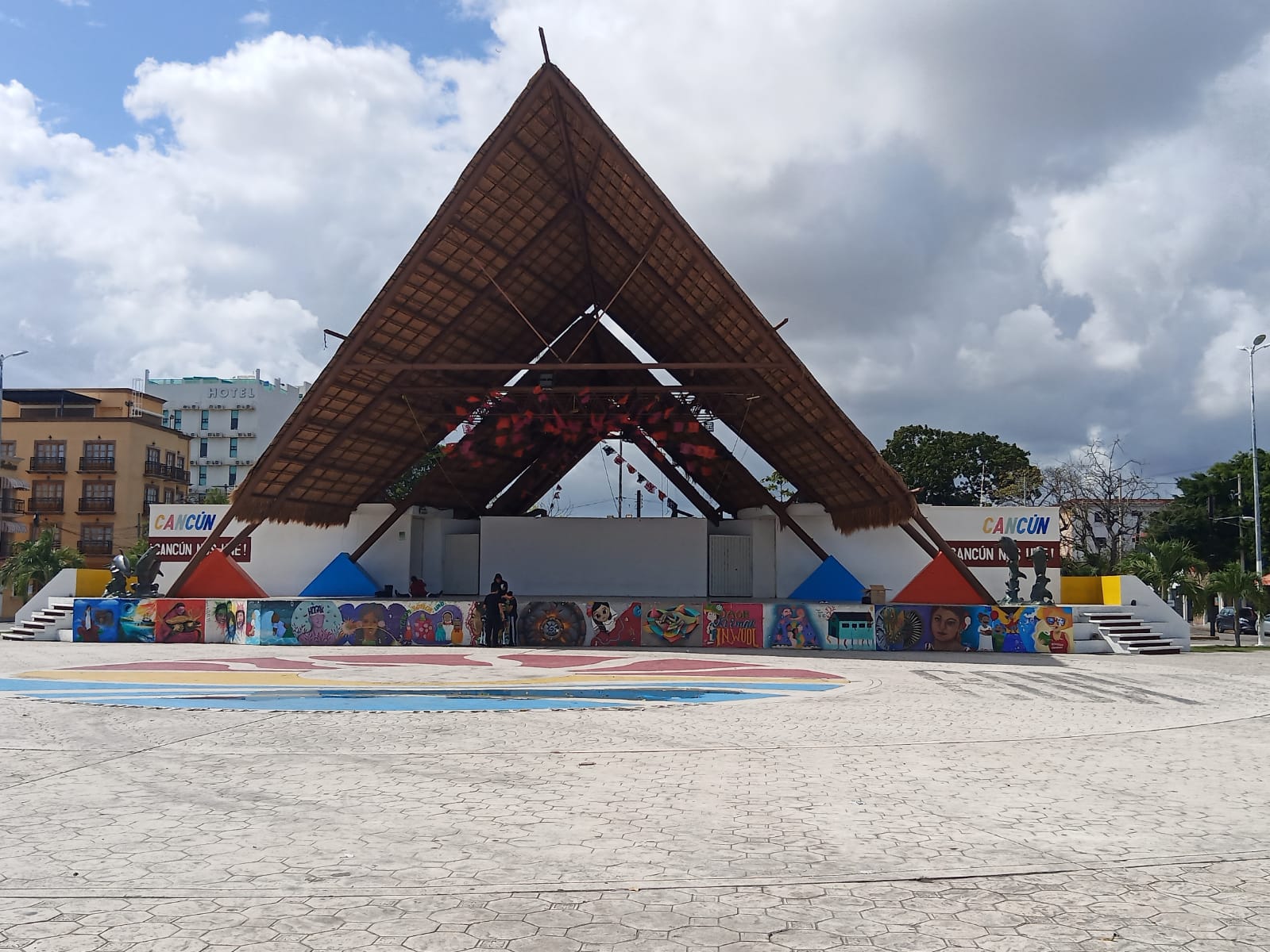 Reubicarán puestos ambulantes en el Parque de Las Palapas de Cancún