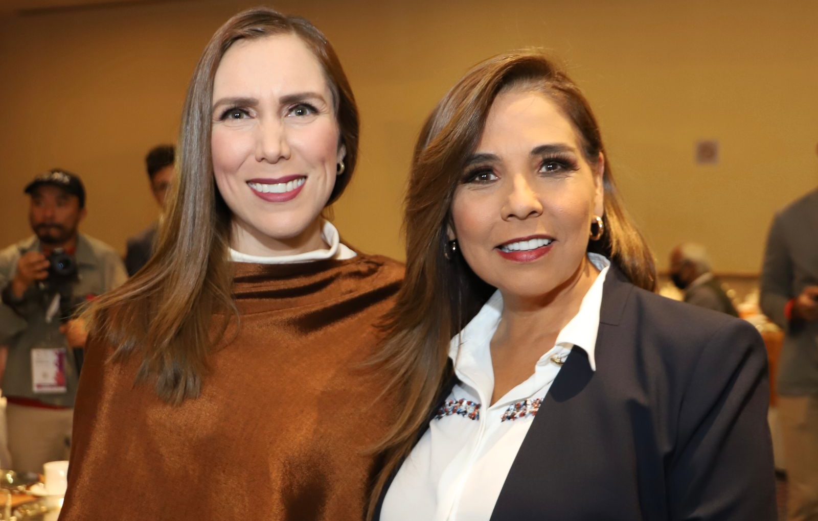 Mara Lezama y Atenea Gómez, grandes aliadas por el bienestar de Isla Mujeres