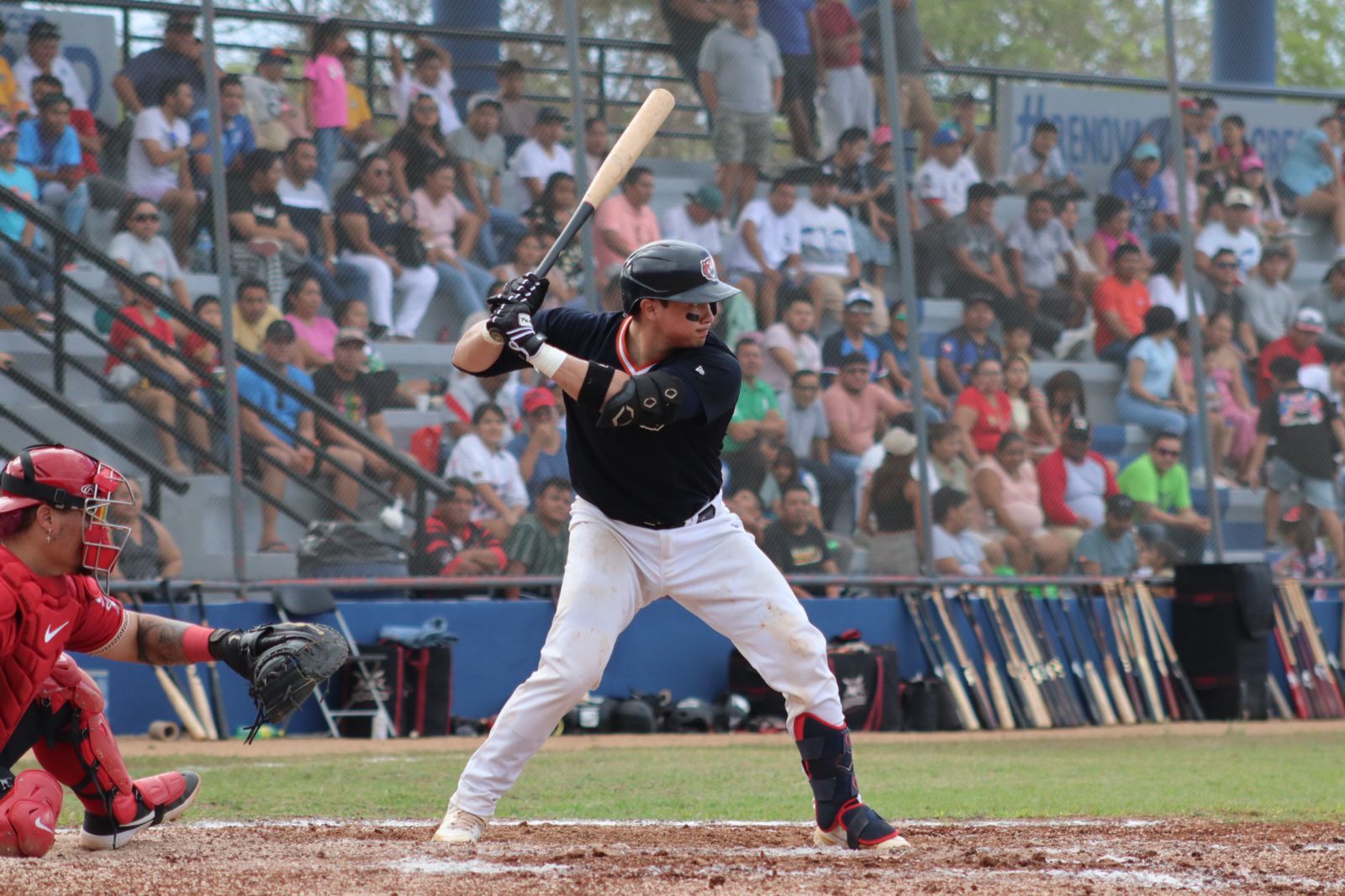 Exitoso juego entre Tigres de Quintana Roo y Piratas de Campeche en Solidaridad